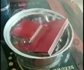 建筑模板質量見證-120分鐘高溫煮不開膠